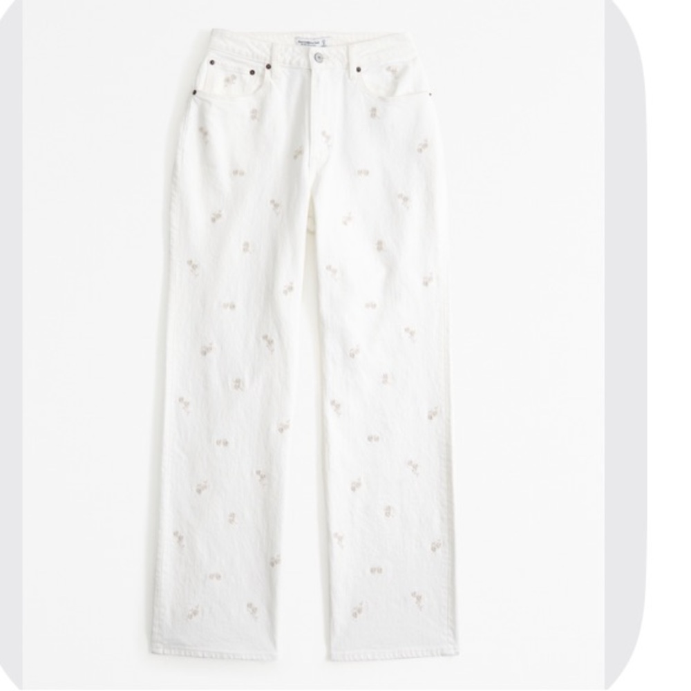 Embroidered relaxed jeans SHORT